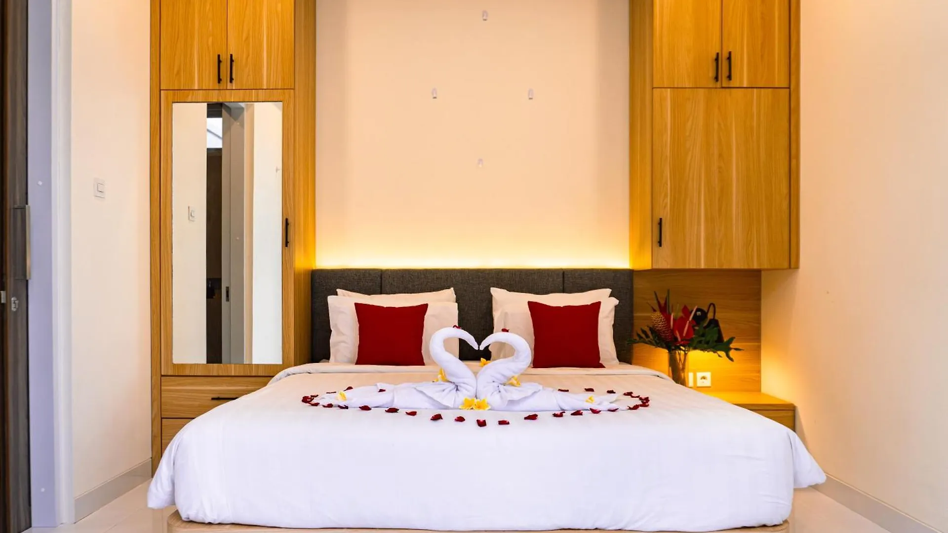 Mayu Kamandari Villa Seminyak