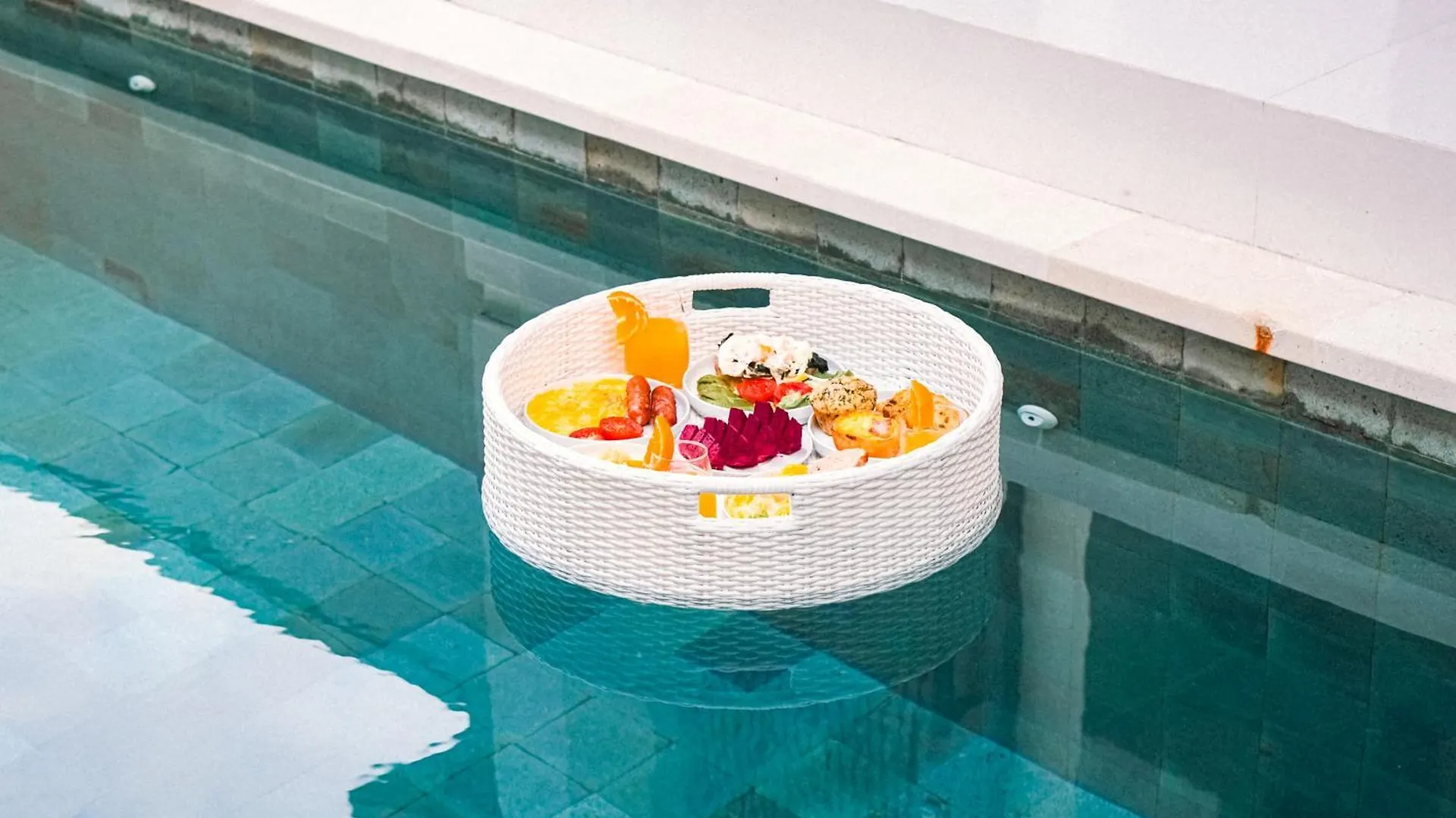 Mayu Kamandari Villa Seminyak   Seminyak (Bali)