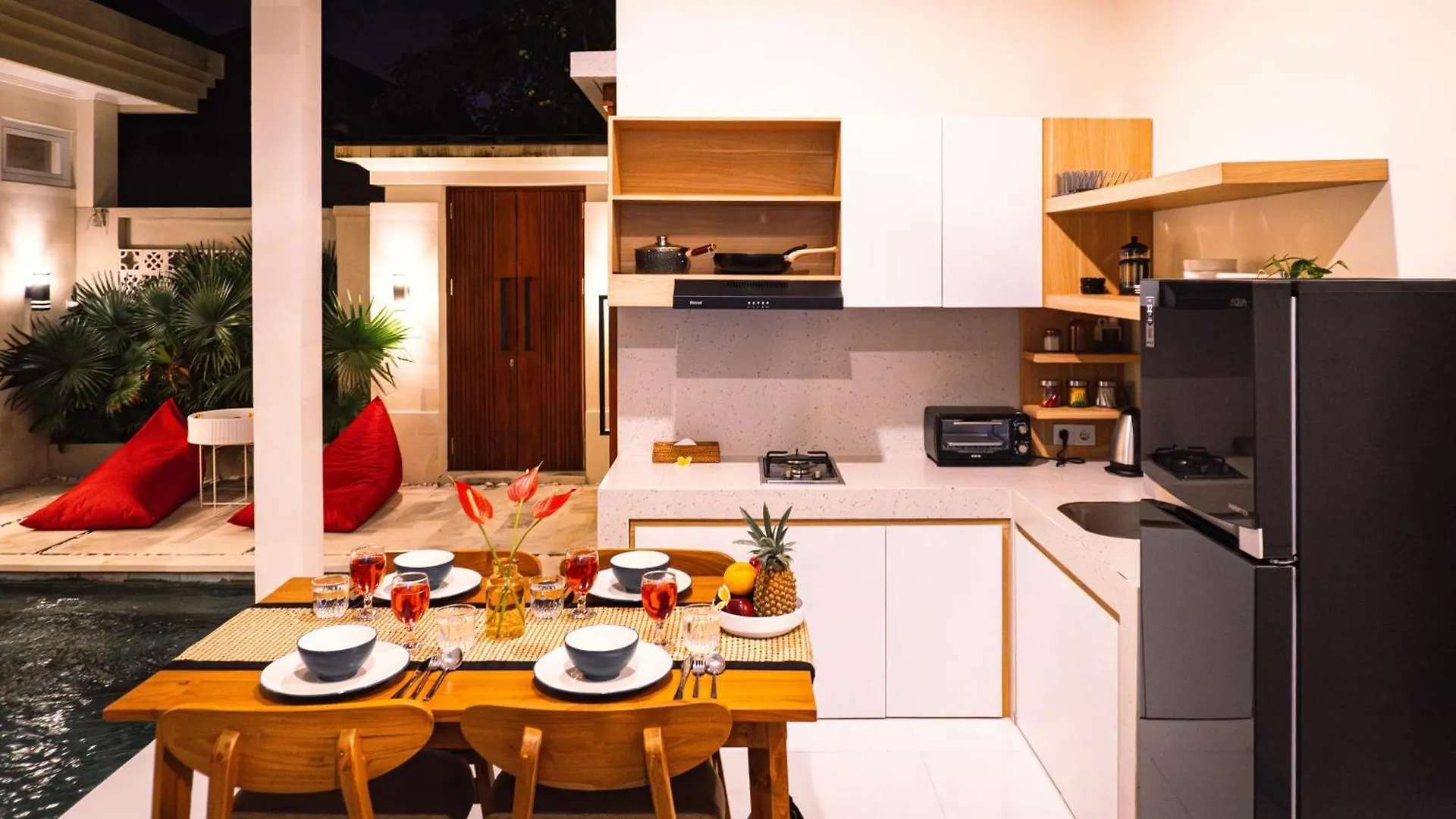 Mayu Kamandari Villa Seminyak   Seminyak (Bali)